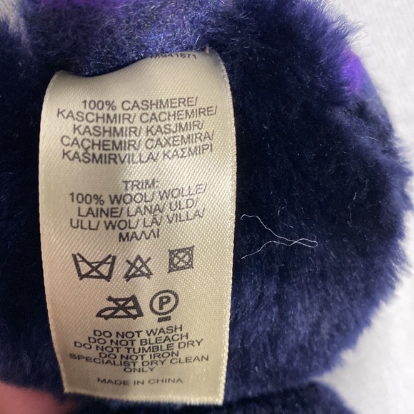 Burberry ear muffs - Picture 4 of 4